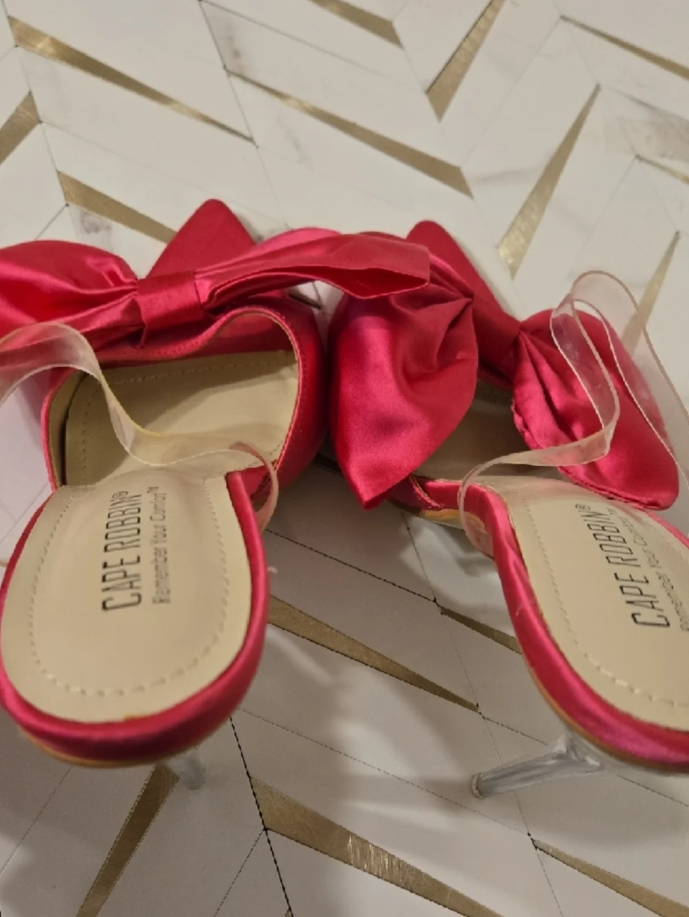 Cape Robbin Hot Pink Satin Bow Clear Strap Clear Stiletto Heels PeepToe SZ 8 EUC